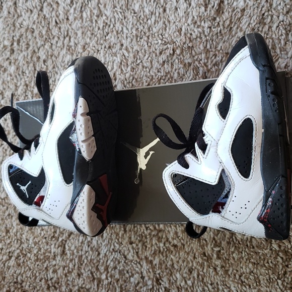 Jordan True Flight Toddler Basketball shoes EUC - Picture 2 of 10